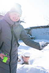 molds for molded snow figures of ducks and dragons, winter, children's outdoor games