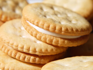 バニラクリーム　クラッカー