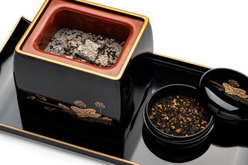 漆塗りの香炉と香合のセット