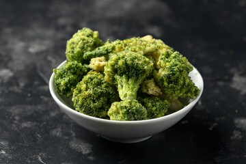 Crispy Broccoli florets chips. Healthy snack