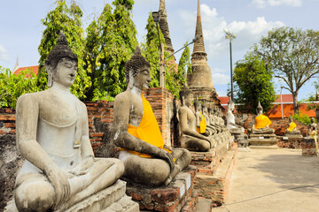 buddha statue in thailand © teetawattch