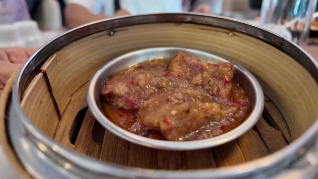 Steamed Dim Sum with Spicy Sauce