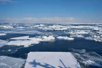 北海道　船上から見たオホーツク海の流氷