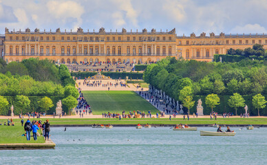 Versailles , le ch&acirc;teau et le grand canal