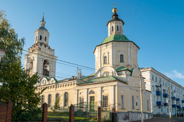 Fototapeta premium Yelets, Lipetsk Oblast, Russia, September 21, 2025: The Church of the Transfiguration of the Lord on the street of Yelets