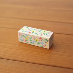 Obraz premium Floral Painted Wooden Block