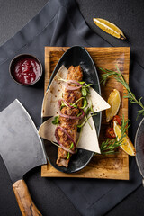 Lula Kebab With Flatbread And Grilled Sauce