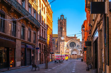 Croix Baragnon street and Saint &Eacute;tienne Cathedral in Toulouse, Occitanie, France