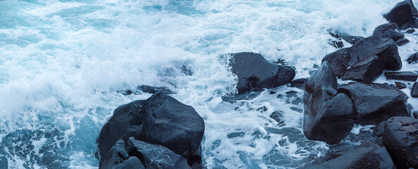 한국, 제주도, 삼양 해안도로, 현무암, 바위, 바다, 파도, 포말, 거칠다, 파노라마 © Lee