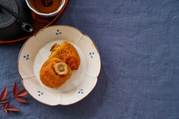 干し柿の茶菓子と日本茶