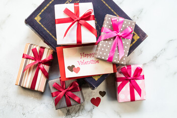 バレンタインデザイン　箱・ハート