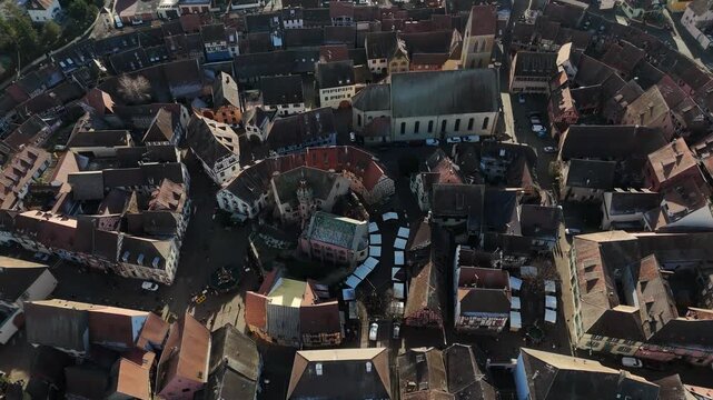 Eguisheim desde el aire. mostrando su caracter&iacute;stica de pueblo circular