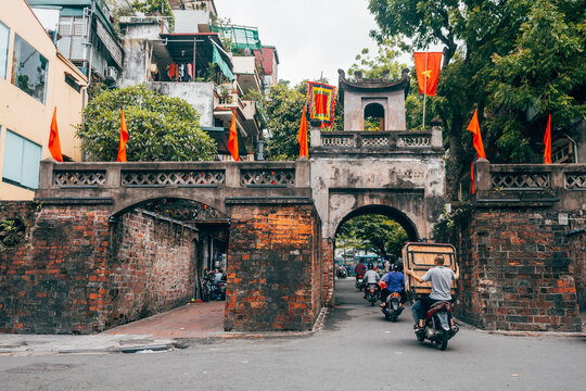 street view of hanoi city, vietnam