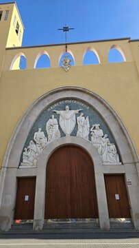 Entrance of Nuestro Padre Jes&uacute;s del Gran Poder church
