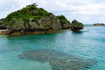 沖縄で見つけた南国の豊かな自然と文化を感じる風景