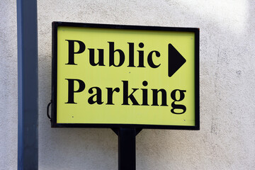 Naklejka premium Public Parking sign indicating public parking area