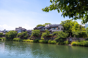 Obraz premium Old Kazue-machi district and Asano River in Kanazawa, Japan