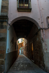 Fototapeta premium Plasencia, detalles históricos de la ciudad en 2026, Plasencia city details and historic charm in 2026, Plasencia Stadt Details und historischer Charme 2026, Détails de la ville historique de Plasenci