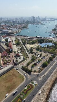 Baluarte de San Francisco Javier, Cartagena de Indias: Vista A&eacute;rea de Murallas y Centro Hist&oacute;rico | Aerial View of the Bastion, Historic Walls and Colonial City in Colombia.