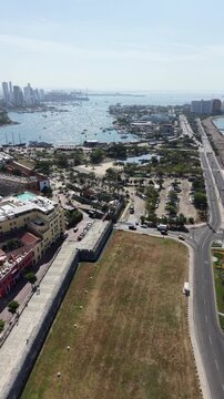 Baluarte de San Francisco Javier, Cartagena de Indias: Vista A&eacute;rea de Murallas y Centro Hist&oacute;rico | Aerial View of the Bastion, Historic Walls and Colonial City in Colombia.