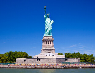 Fototapeta premium The iconic Statue of Liberty on Liberty Island in New York