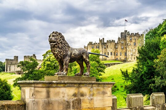 Alnwick Castle, Alnwick, Northumberland, England, UK