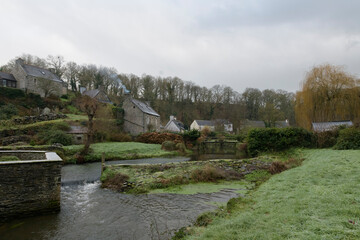 Paysage de campagne bretonne dans le Trégor - Bretagne France © aquaphoto