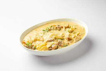 Creamy Korean Tteokbokki with Cheese Sauce 크림 치즈 소스 떡볶이