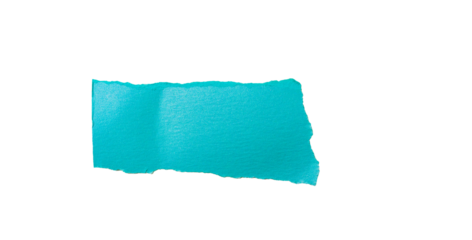 Tira de papel azul turquesa rasgado con textura visible sobre fondo negro