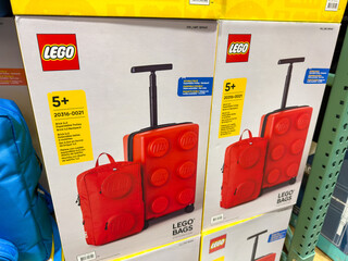 Naklejka premium LEGO Rolling Suitcase Backpack Kids Travel Bag Costco Retail Display