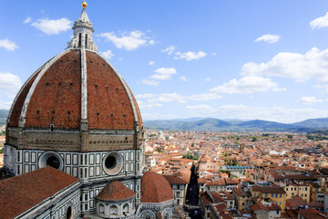 Florence, Italy view of the Duomo of Santa Maria del Fiore and the city from above. Bird's eye view of florence and the Duomo Bas&iacute;lica 