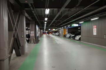 Obraz premium Haneda Airport parking lot at night in Japan （ 日本・夜の羽田空港駐車場 ）