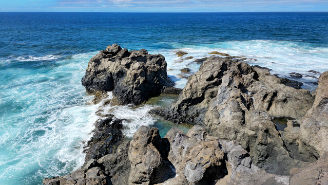 Natural pools Charco de Los Sargos and Atlantic Ocean, Island El Hierro, Canary Islands, Spain, Europe.