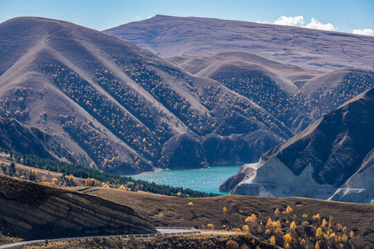 Lake Kezenoy-am is located on the border of the Chechen Republic and the Republic of Dagestan. The lake belongs to the Sulak River basin