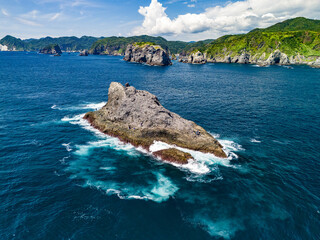 超一級磯の無人島の白根。
ヒリゾ浜のある中木沖の沖磯。
日本でも屈指の磯釣りのポイントである。
ヒリゾ浜南伊豆町中木
静岡県伊豆半島-2025
日本有数のシュノーケリングスポット。
夏の数カ月間だけ渡し船で行ける。
水質透明度魚影が素晴らしい。
