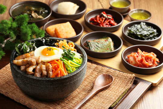 dolsot_bibimbap_korean_hot_stone_rice_bowl