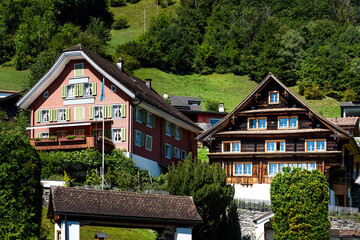 Zwyssighaus und Chalet in Bauen am Verwaldst&auml;ttersee