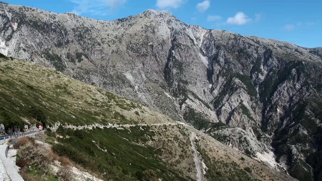 Panoramablick auf Serpentinen im Gebirge vom Llogara-Pass, Llogara, Qark Vlora, Albanien