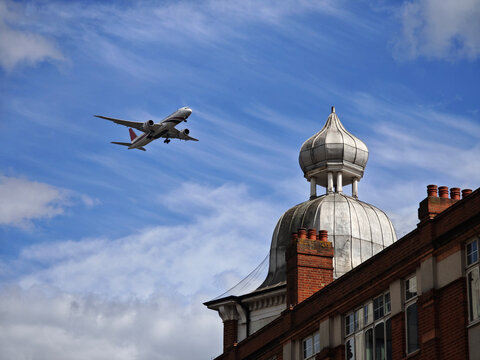 Airliner landing over Hounslow, London