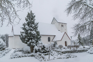 07-01-2026 Snow on Danish village church