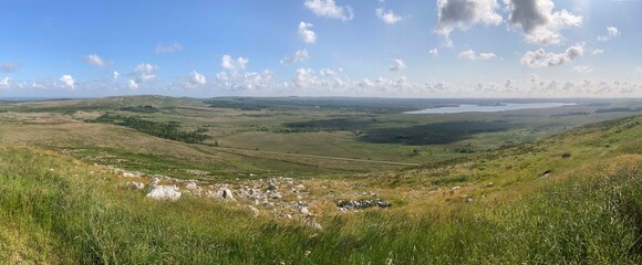 Dans les Monts d'Arr&eacute;e en Bretagne Cornouaille Finist&egrave;re France