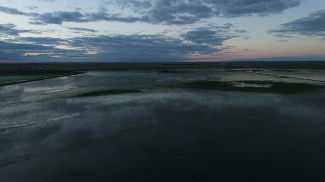 Atardecer en esteros humedal campo Corrientes Argentina