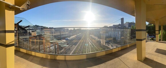 panorama sur la nouvelle passerelle de la gare de Quimper en Bretagne Cornouaille Finist&egrave;re France	
