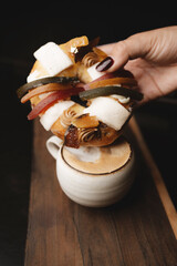 Rosca de reyes con un caf&eacute; 