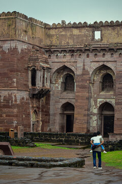 The Hindola Mahal, or "Swing Palace," is a unique 15th-century architectural marvel in Mandu, Madhya Pradesh, India.