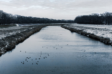 Wrocław, kanał Odry w zimowej scenerii © Grzegorz Polak