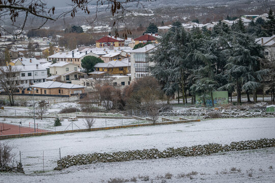 Paisaje de El Espinar (Segovia, Espa&ntilde;a) en invierno