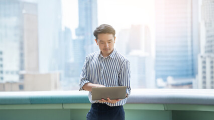 Young entrepreneurs, Gen Z, Young Businessman, brainstorming, Use laptop, office, co-working spaces, young entrepreneurial ideas.