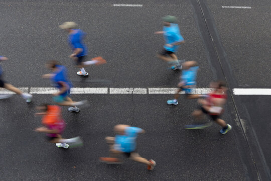 marathon runners