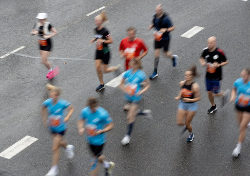 marathon runners